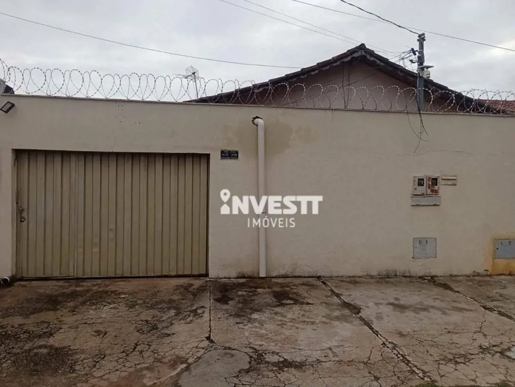 LOCALIZAÇÃO: O Setor Garavelo é conhecido por ser predominantemente residencial,...