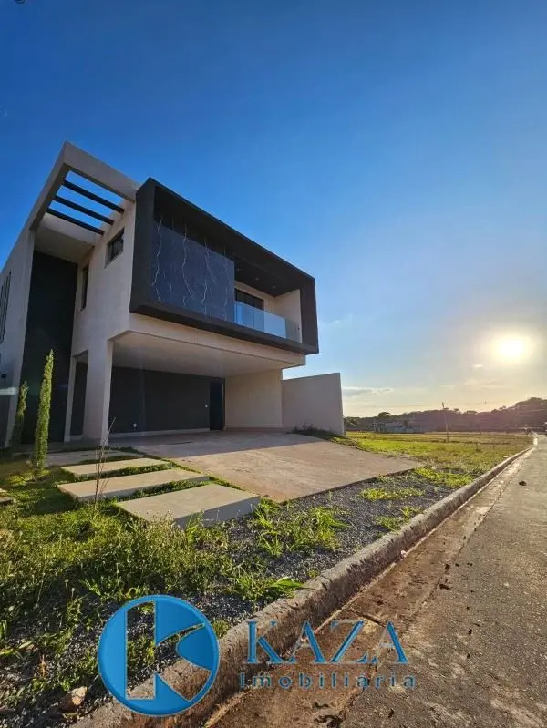 Já imaginou viver em uma casa de alto padrão em um condomínio exclusivo na regiã...