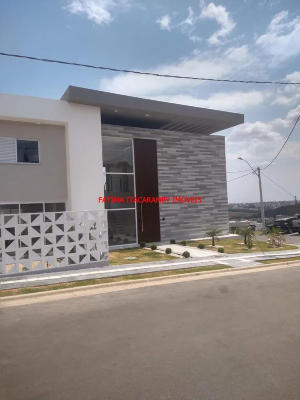 04 SUÍTES SENDO 01 SUÍTE MASTER COM CLOSET E 01 SUÍTE COM VARANDA, SALA 03 AMBIE...