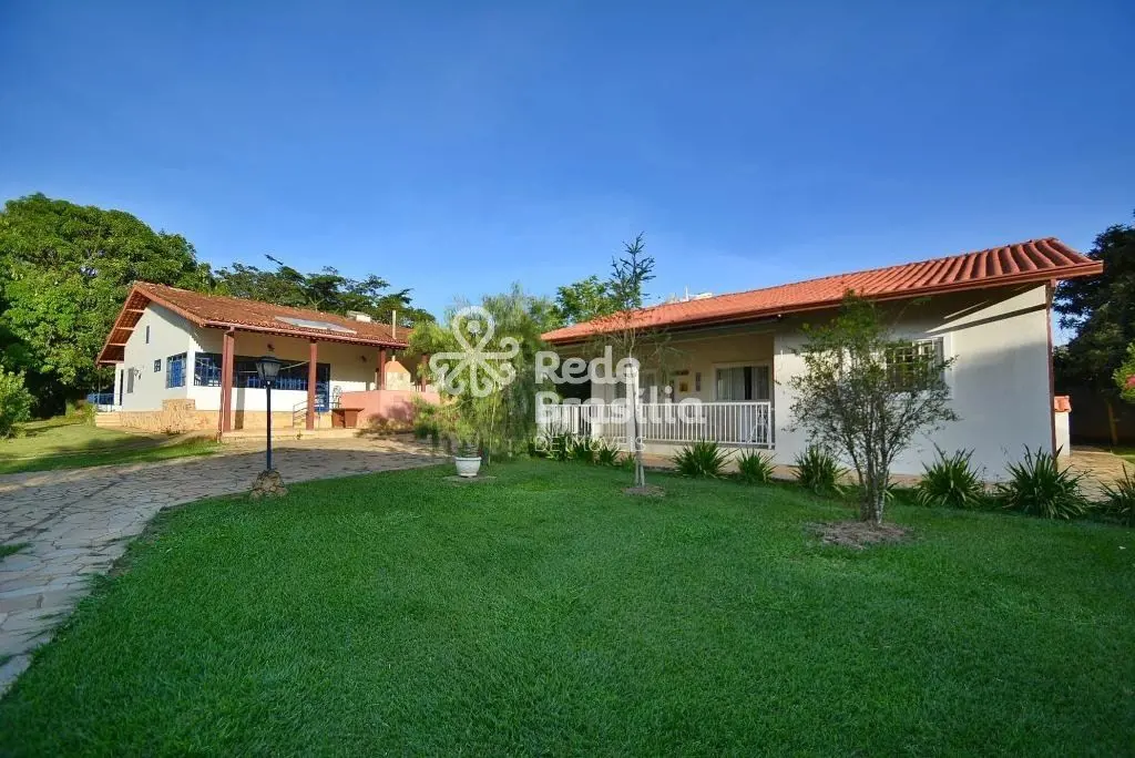 MI 03 Conj 02, Lago Norte Brasília - DFVendo lote de 5000m² com três casas na MI...