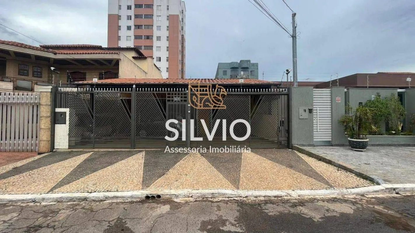 Silvio Assessoria Imobiliária, Vende:Casa em Taguatinga Norte, com Kit nos fundo...