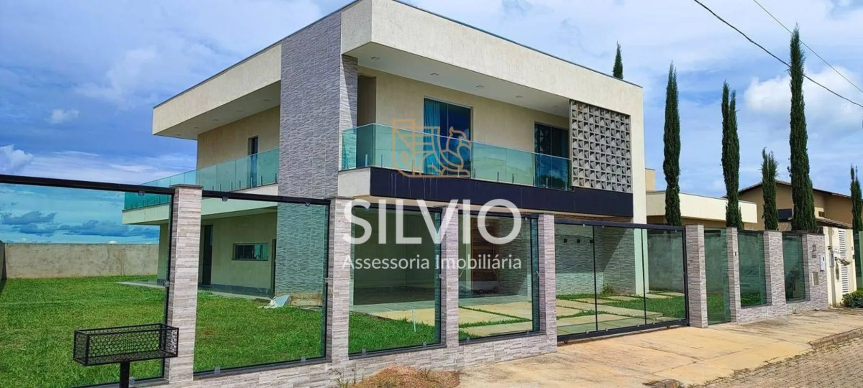 Excelente sobrado com 4 quartos na Quadra 107 – Condomínio Boa Vista.           ...