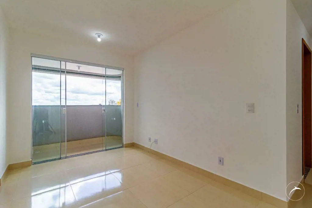 Descrição do imóvel:2 quartos, sendo 1 suíteSala ampla, ideal para dois ambiente...