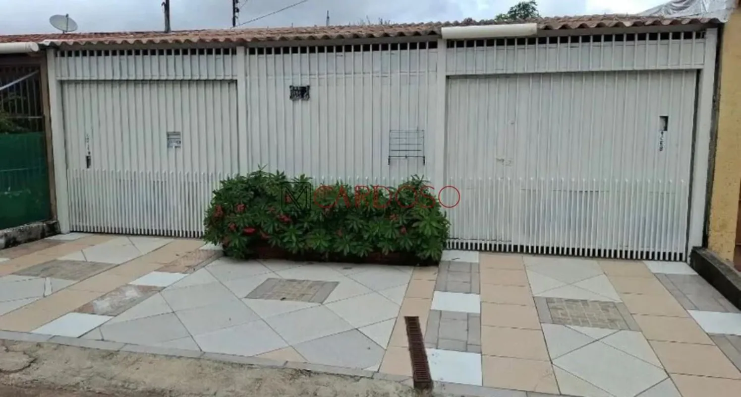 Excelente Casa á Venda! QNO 03 - CeilândiaO imóvel possui uma localização estrat...