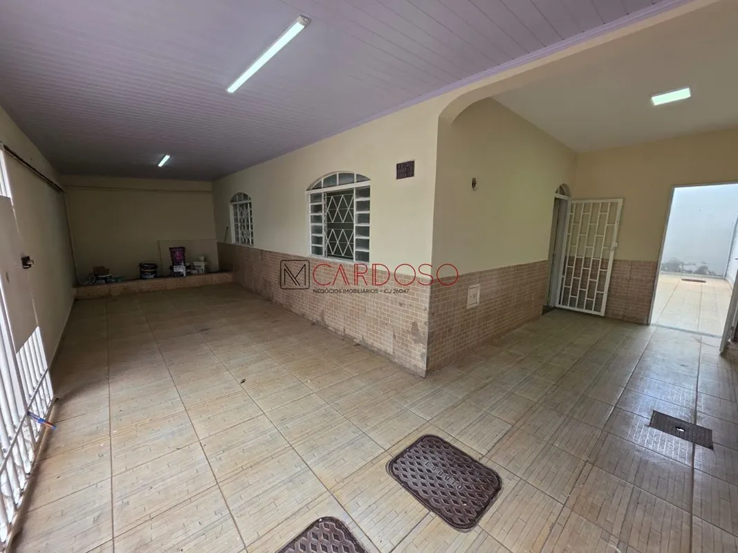 CASA À VENDA – QR 515 CONJUNTO 01 – SAMAMBAIA SULLocalizada na QR 515, Conjunto ...
