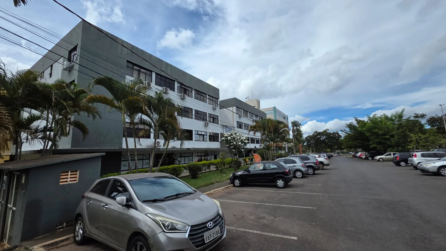 Excelente kitnet térrea de 26,49m², dividida e semi mobiliada, oferecendo pratic...