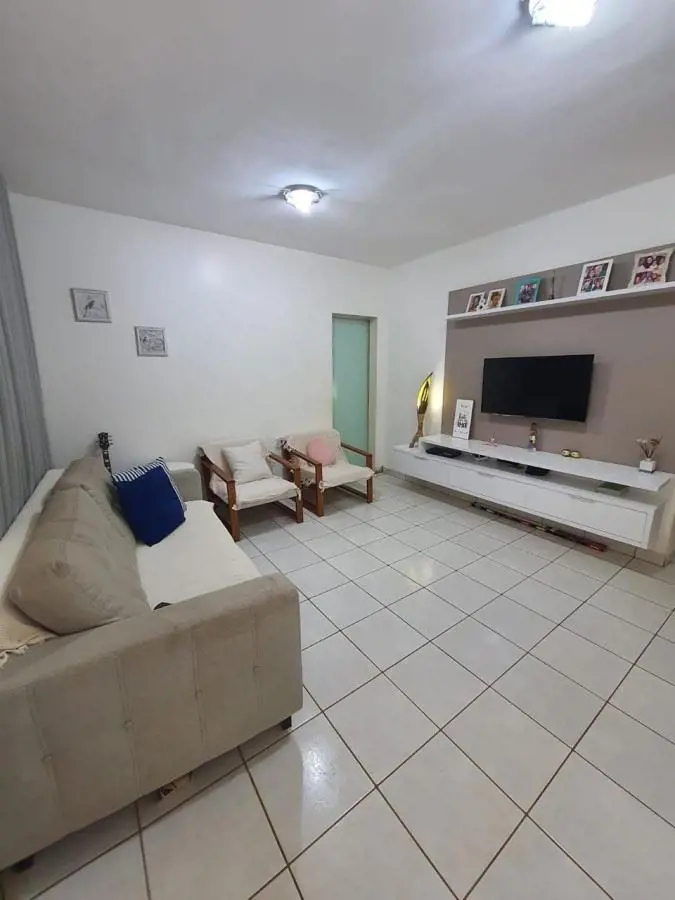 Casa 3 quartos, sendo 1 suíte condomínio Monte Verde, próximo Aeroporto de Goiân...