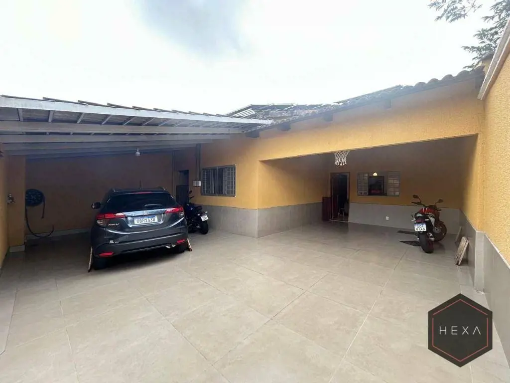 Descubra o seu novo lar! Esta casa é perfeita para quem busca espaço, conforto e...