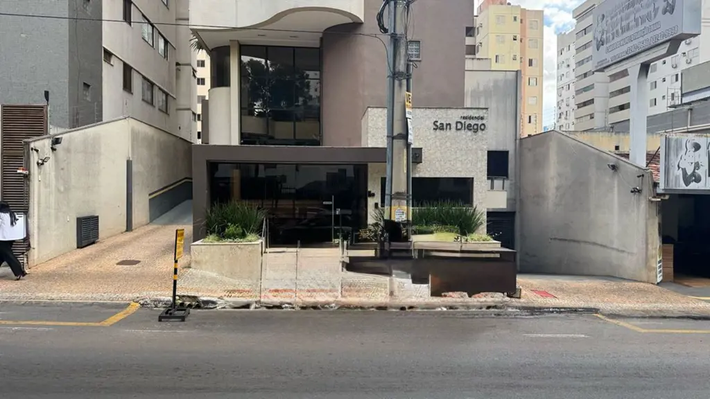 Encante-se com o Seu Novo Lar no Condomínio San Diego, Descubra a perfeição em c...