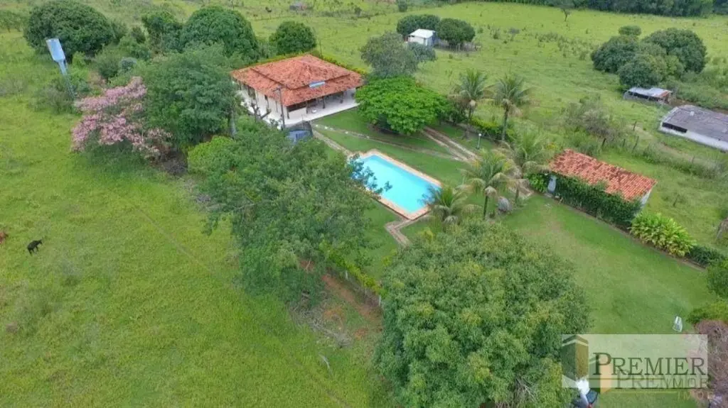 Premier Imob vende maravilhosa chácara localizada no Núcleo Rural Alagado, Ponte...