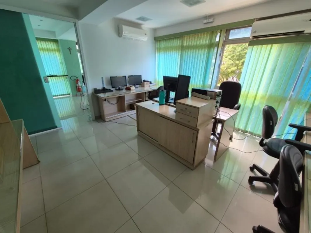 Excelente sala comercial na 509 norte, em frente a w3, com 113 m² de área privat...