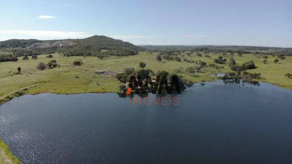 100 alqueires na margem da GO 164, Araguapaz -GOMargem da rodovia - Rio Roncador...