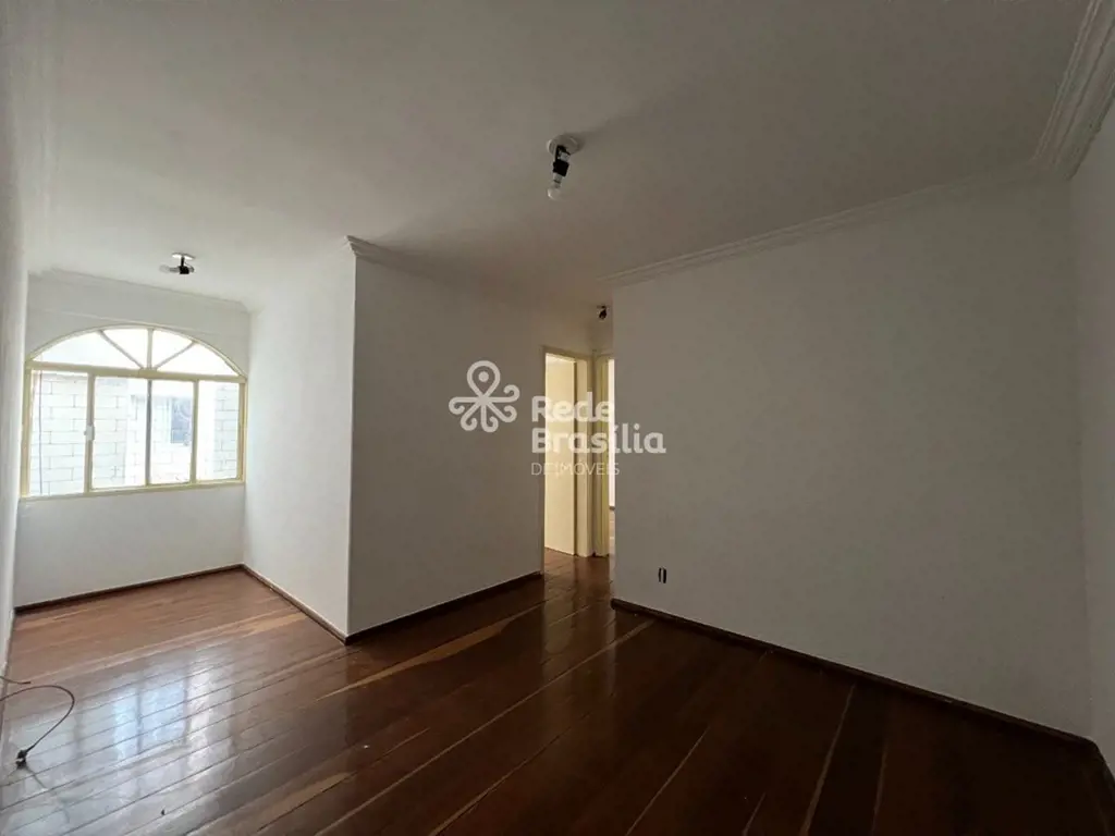 Oportunidade! Apartamento de 2 Quartos, bastante espaçoso, localizado na CNB 2.O...