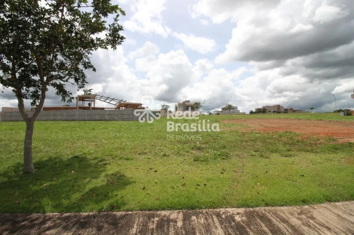 Alphaville Residencial 2 é a perfeita integração entre projeto paisagístico e re...