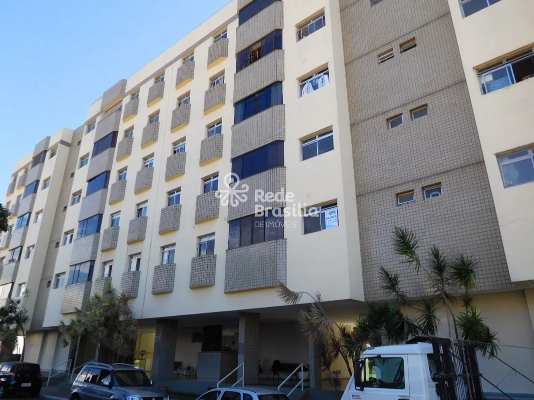 SHCGN 703 Bloco L Apartamento 106 Edifício IpêDESTAQUES: Excelente localização, ...