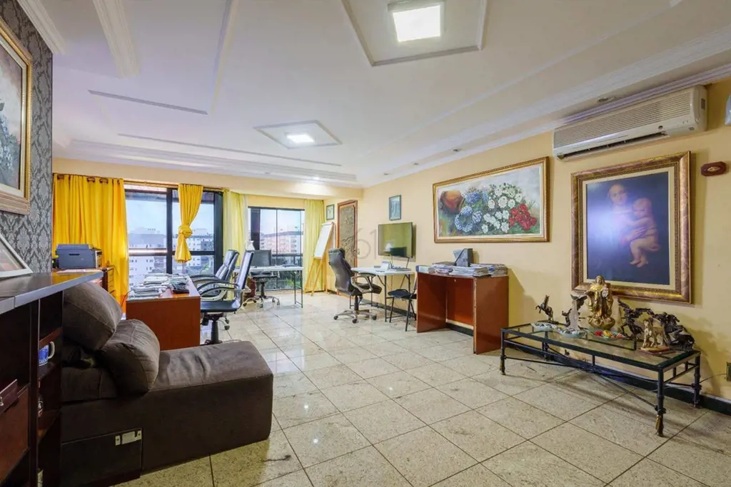 Oportunidade Imperdível!Apresentamos um excelente apartamento original de canto,...