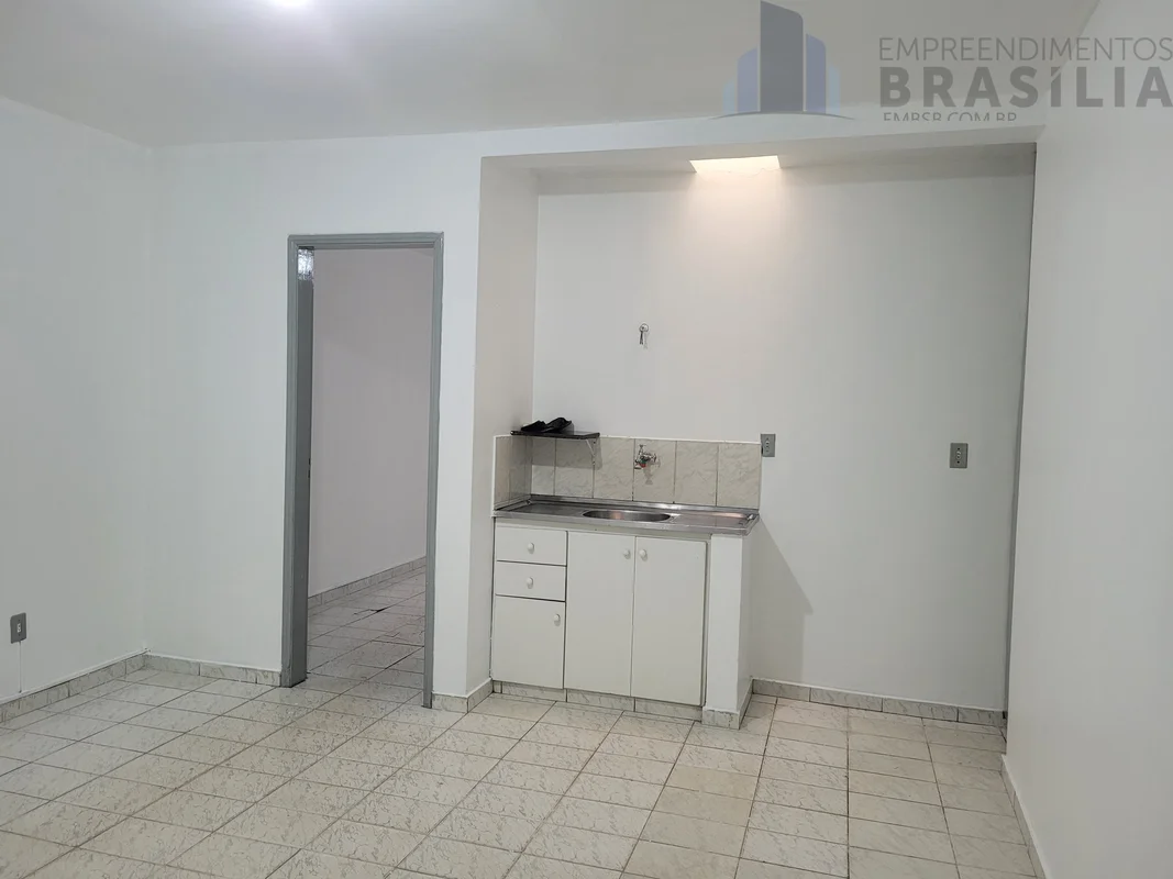 CRS 514 Excelente kit dividida, ampla, ótima localização 50M² SEM CONDOMÍNIO;Exc...