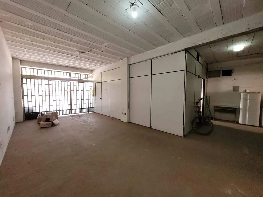 - F&M imobiliária vende com exclusividade.-LOJA COM 3 PAVIMENTOS EM EXCELENTE LO...