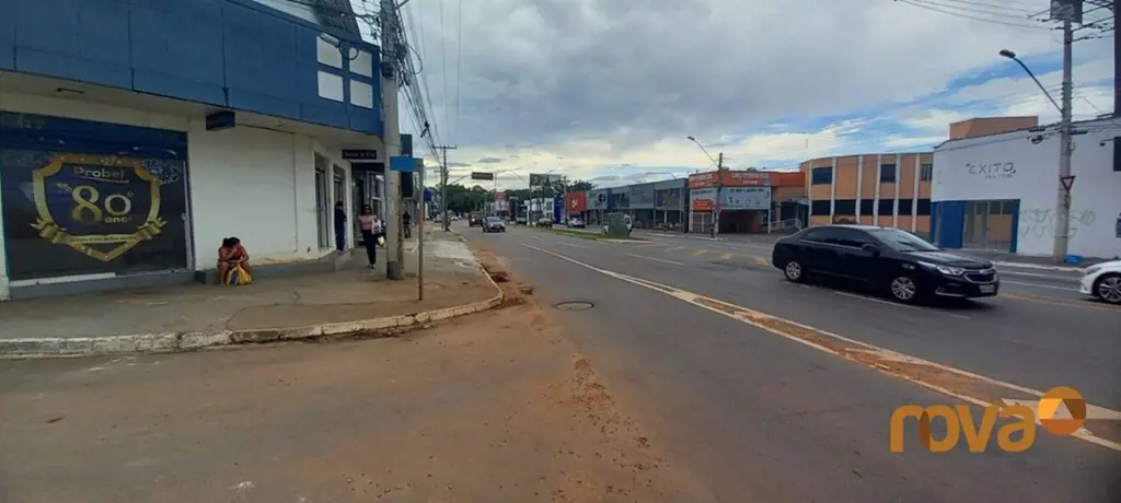 Sobrado próximo a Avenida 136, Shopping Flamboyant, saída para BR 153.com amplo ...