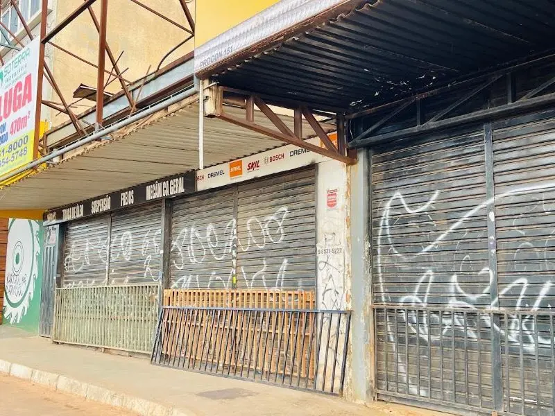 Loja comercial no Setor Industrial TaguatingaAVENIDA HELIO PRATESLocal de grande...