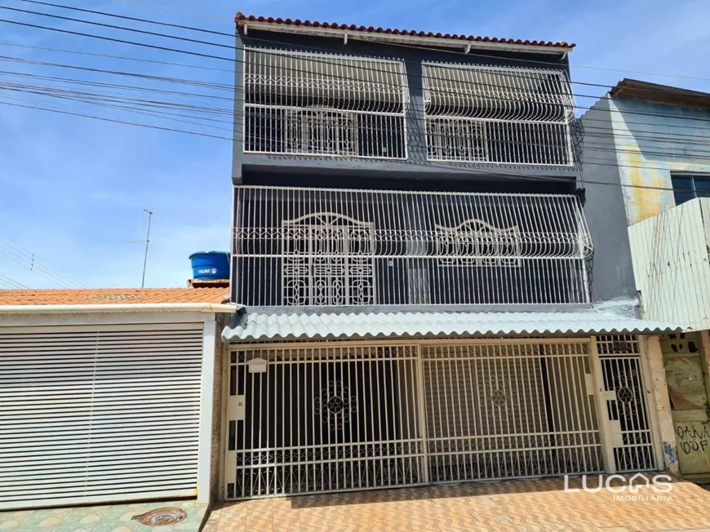 QNQ 03 - LOJA COMERCIAL PARA LOCAÇÃOExcelente loja com vão livre e banheiro soci...