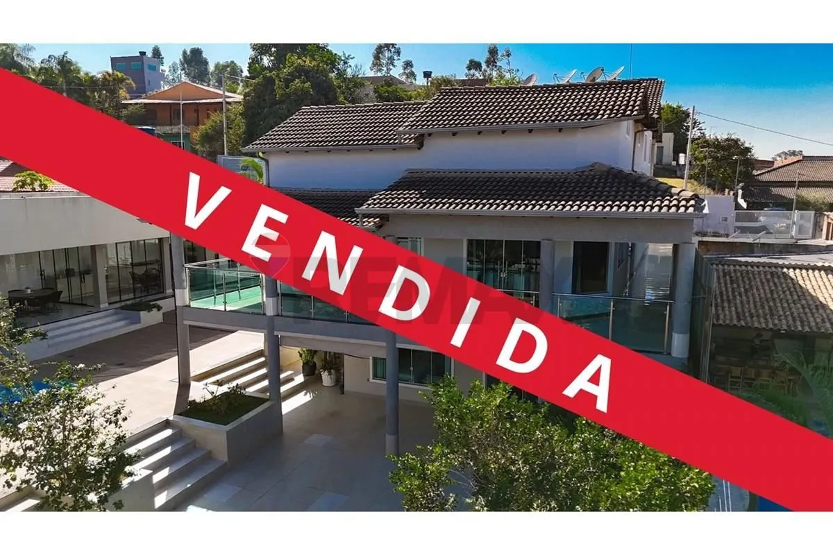Vendo Casa com 6 quartos e lazer completo no Riacho fundoMaravilhosa Casa de Alt...
