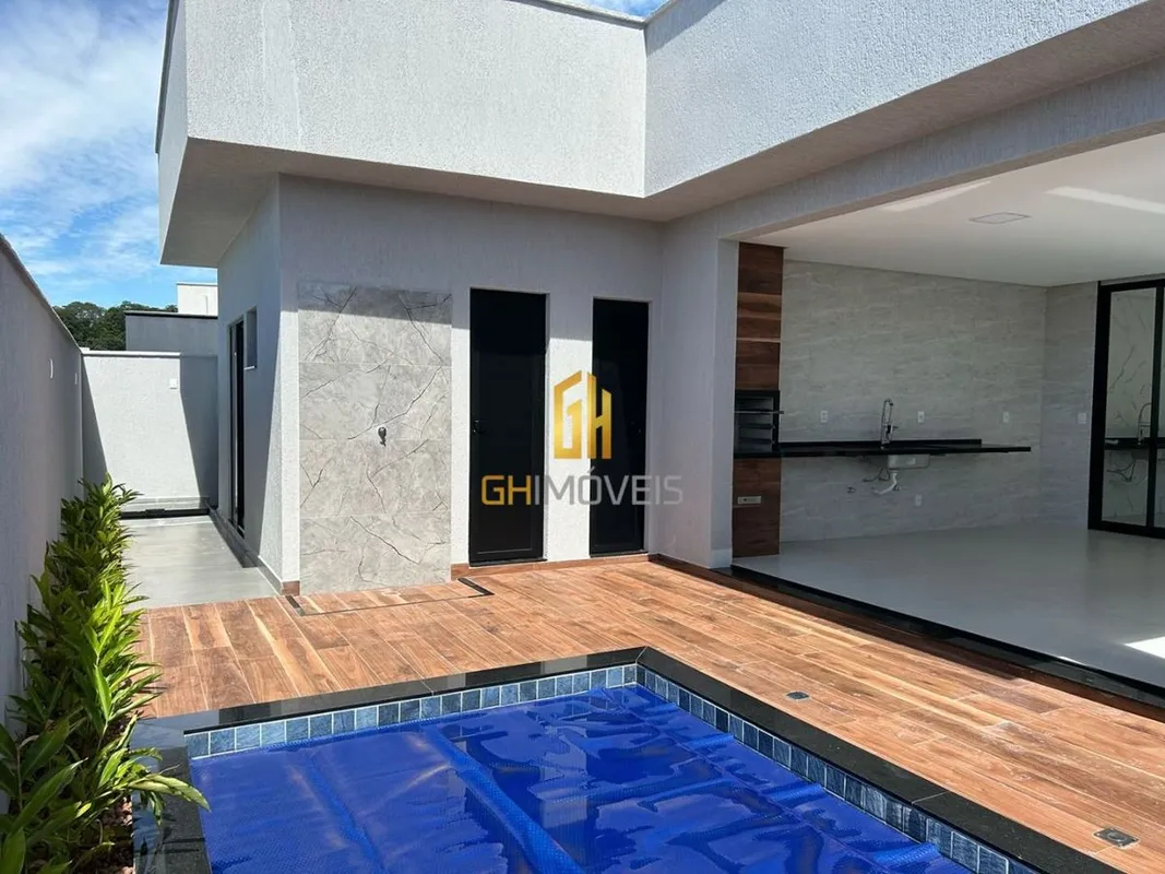 CA1303Belíssima casa de alto padrão com 3 suítes e piscina aquecida no Jardins N...