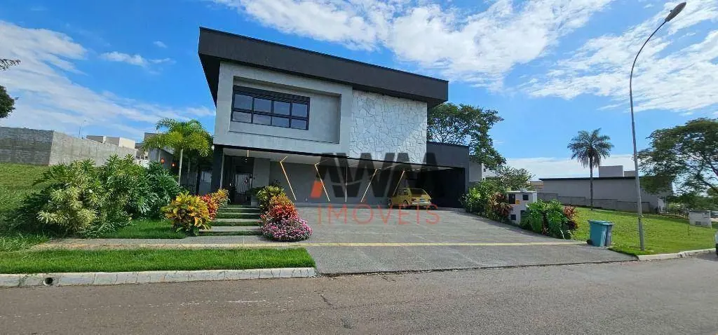 5 Suítes no Portal do Sol GardenMobiliado420m² de terreno / 360m² ConstruídoEner...