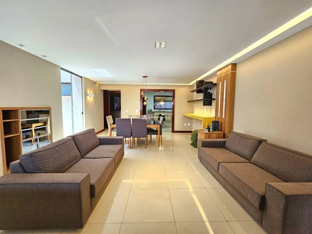 Venha conhecer esta casa impressionante, perfeita para famílias que valorizam co...