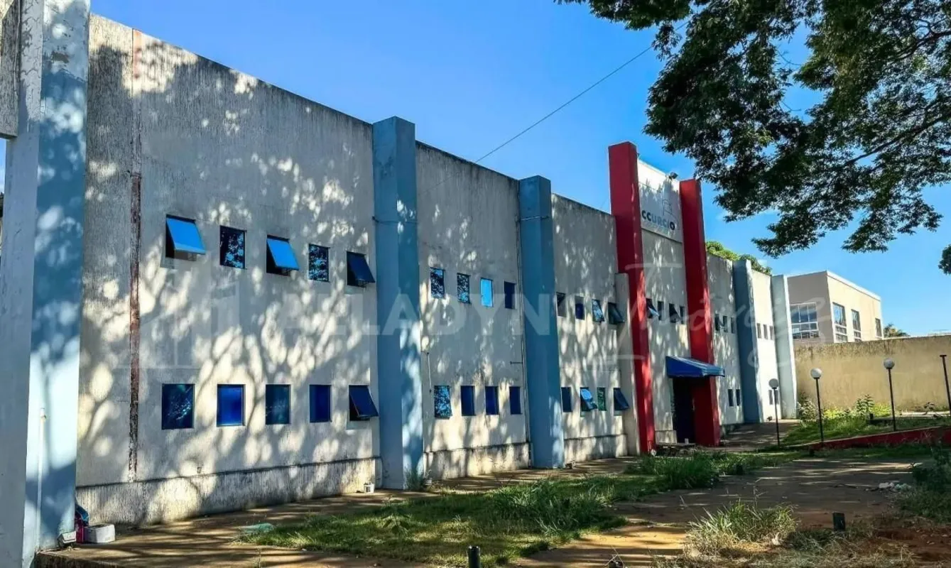 ALLDYNO IMÓVEIS ALUGA: Imóvel com Infraestrutura Completa e Localização Privileg...