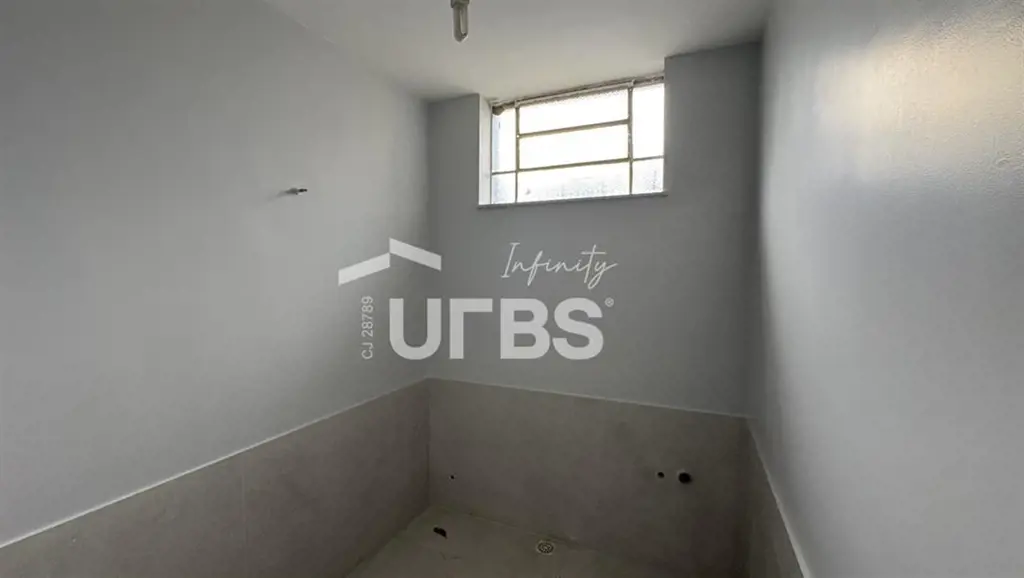 COD U-0024227 - Casa a venda 350m² com potencial para comércios e clínicas médic...