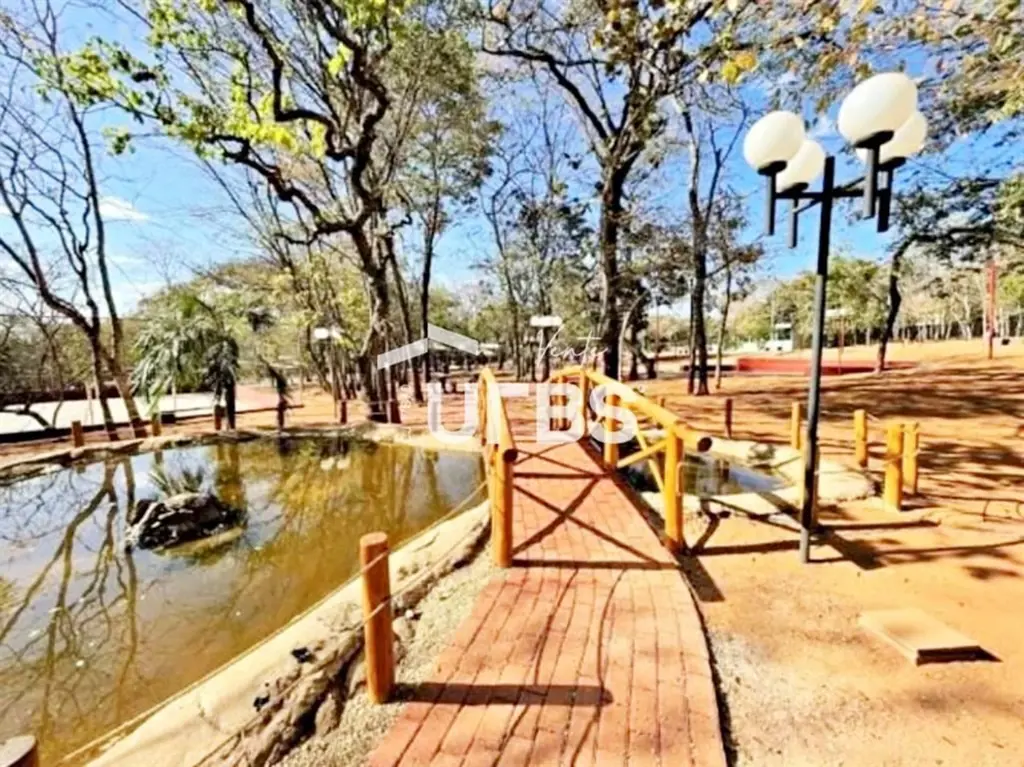 COD U-0022904 - Lote exclusivo no Condomínio Villa Verde, com 1.830,88 m², rodea...