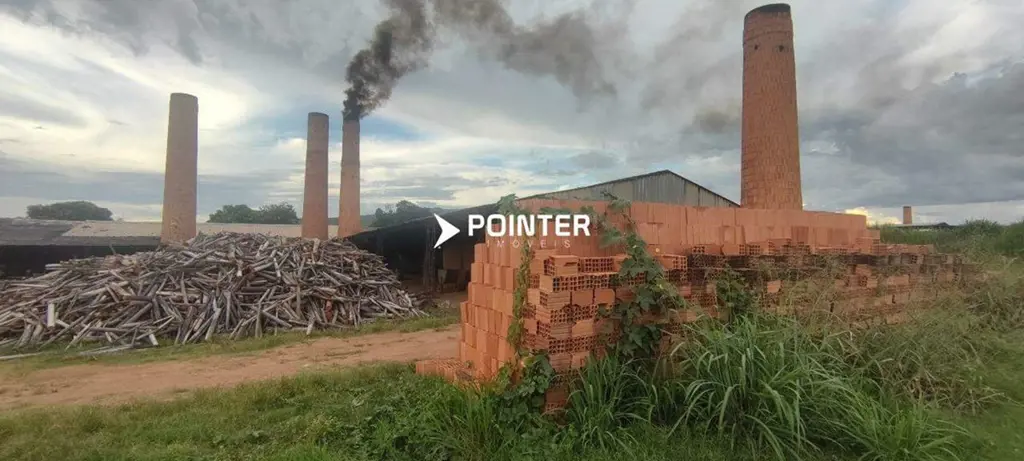 Excelente Fabrica (Cerâmica) de Tijolos, funcionado há 28 anos com capacidade pa...