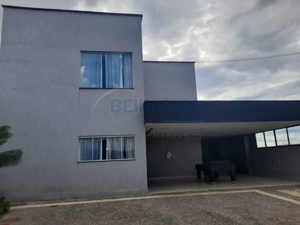 Casa de Condomínio 3 Quartos, 2 Suítes, Área Gourmet, 8 Vagas de Garagem à Venda...