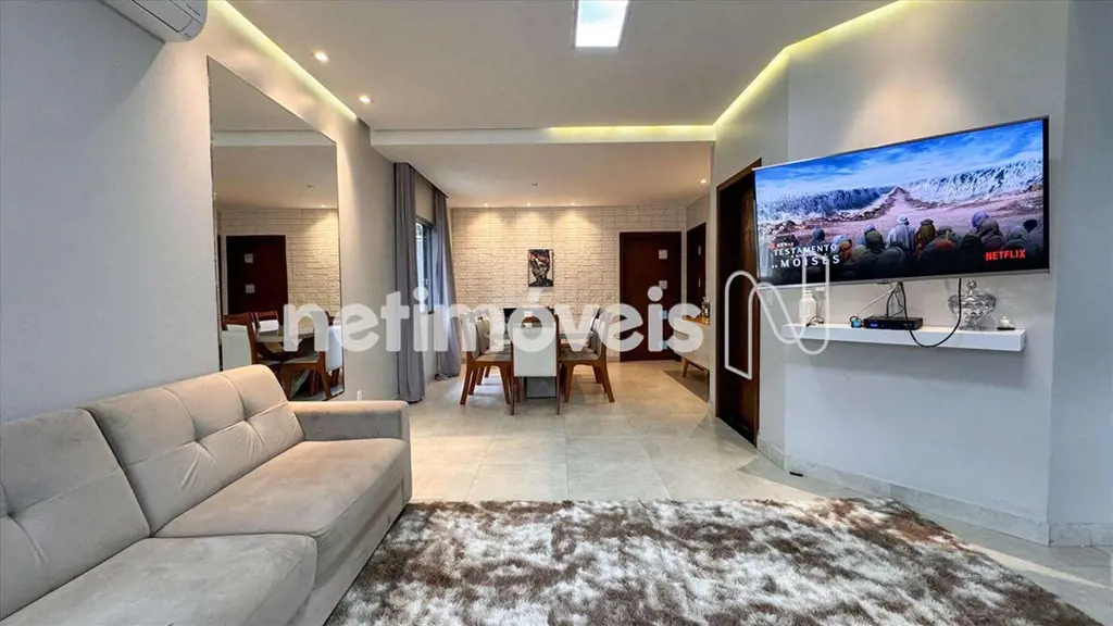 Excelente casa no condomínio Belvdere Green - Com área construída de 600m² e áre...
