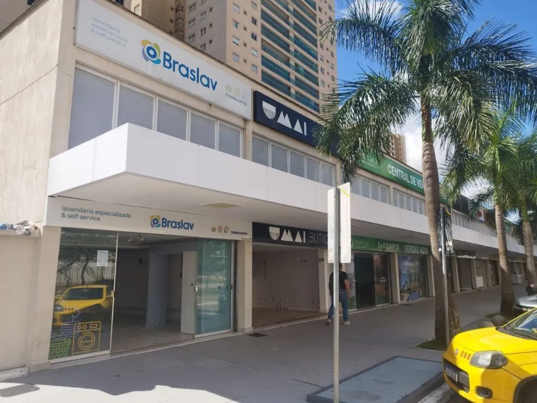 Oportunidade de Negócio em Águas Claras!São 2 lojas juntas, um delas de esquina,...