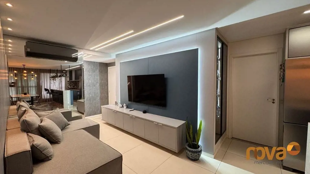 Apartamento mobiliado e decorado com 4 quartos (2 suítes), nascente, andar alto,...