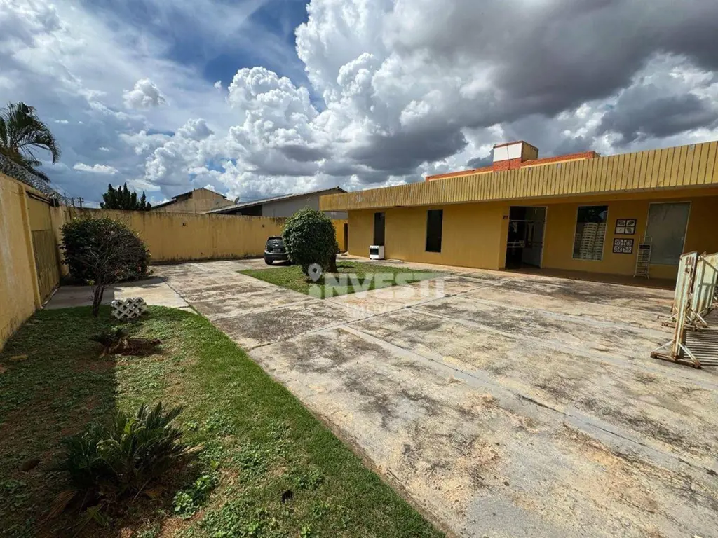 cod. 622417Espaço comercial com ampla área interna e externa. Funcionava como sa...