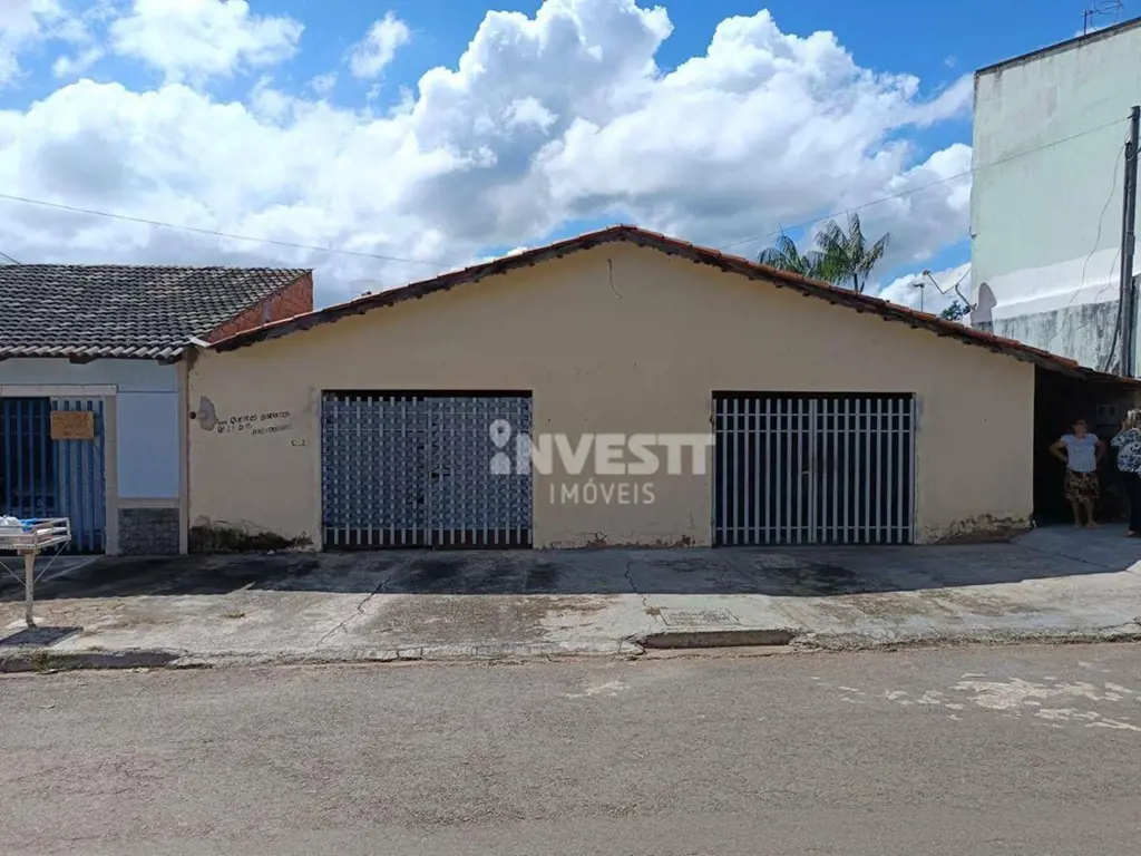 LOCALIZAÇÃO:Em termos de infraestrutura, o bairro conta com uma variedade de est...