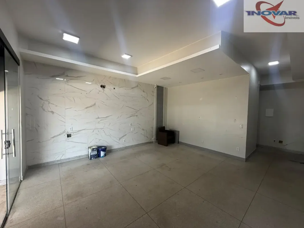 Loja de 50 m² em frente à Praça da Bandeira – QI 9, Conjunto B, Lote 84, Loja 3,...