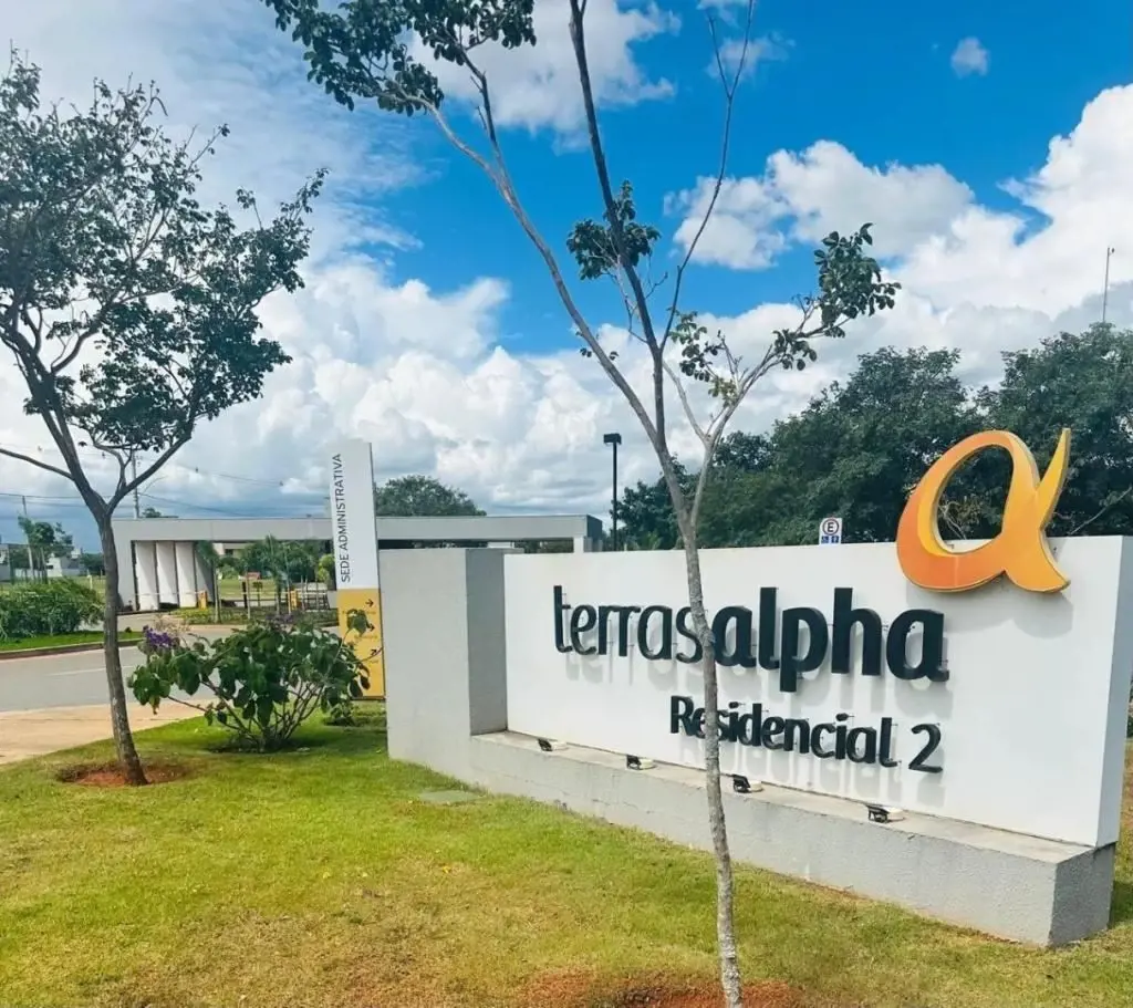 Excelente lote à venda no Terras Alpha, com 300,66 m², condomínio fechado com se...