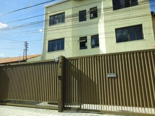 Excelente rendimento - São 8 apartamentosPrédio com todas as unidades alugadas.-...