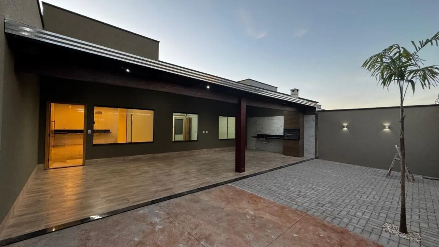 Casa de 121 m² com área gourmet na frente do imóvel, com churrasqueira e bancada...