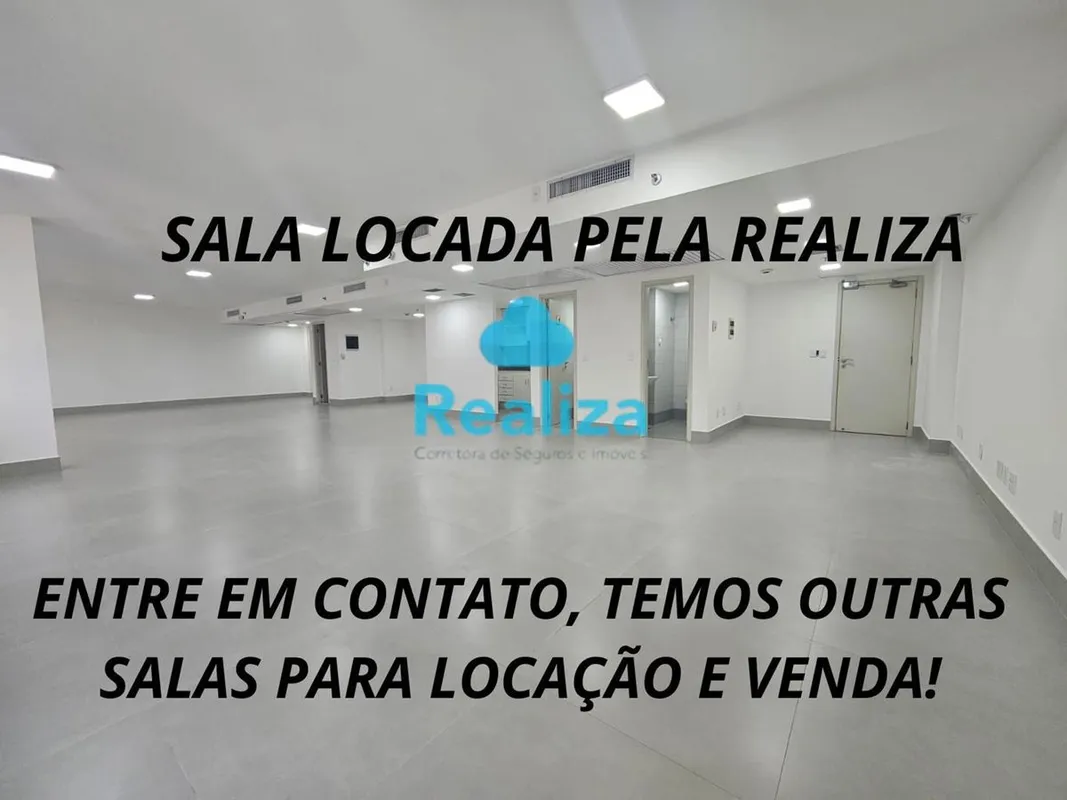 Excelente salas em vão livre, três banheiros, copa com armários, ar condicionado...