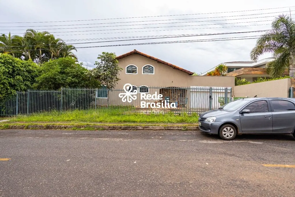 SHIS QL 22 - Lago Sul -Excelente localização, aceita financiamento e propostas.E...