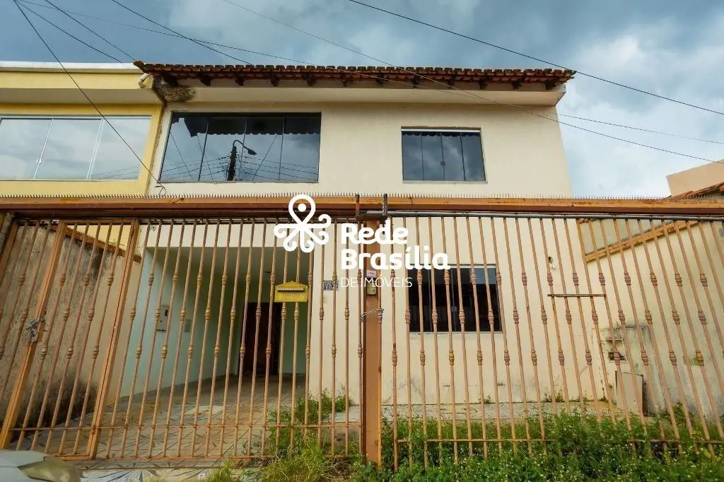 QE 21 - Guará IIÀ procura de espaço, conforto e conveniência? Este sobrado de 24...