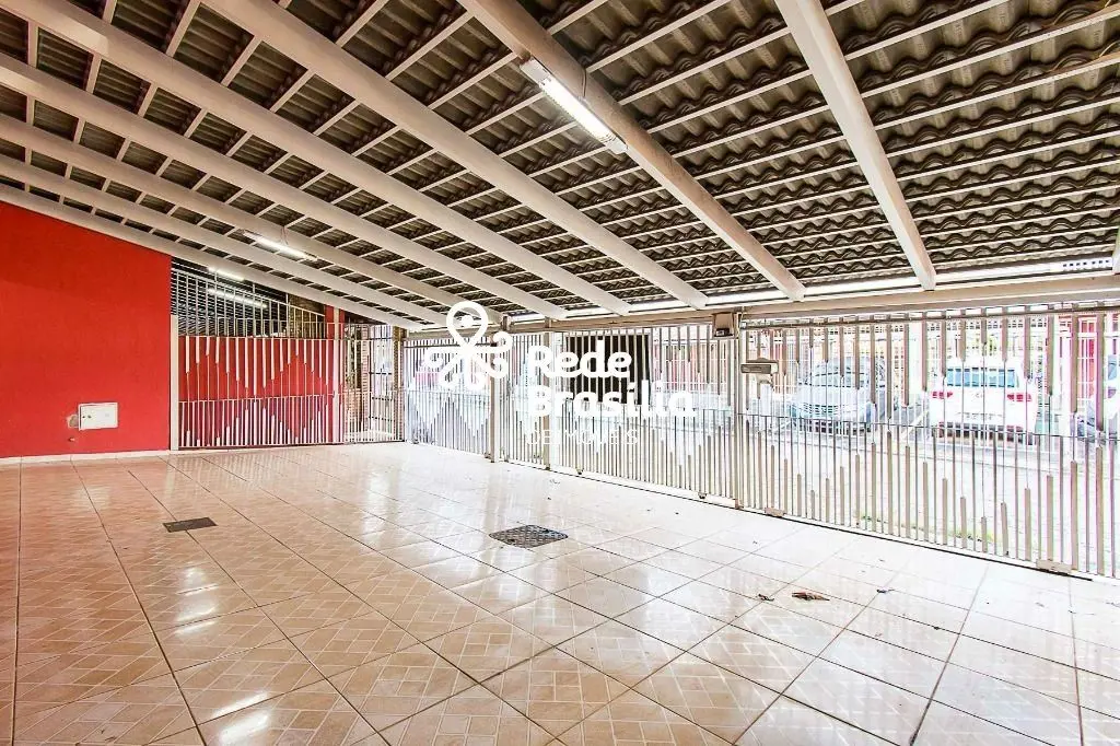 Qi 11 Conjunto R - Guará- Sobrado em ótima localização, próximo a estação de met...