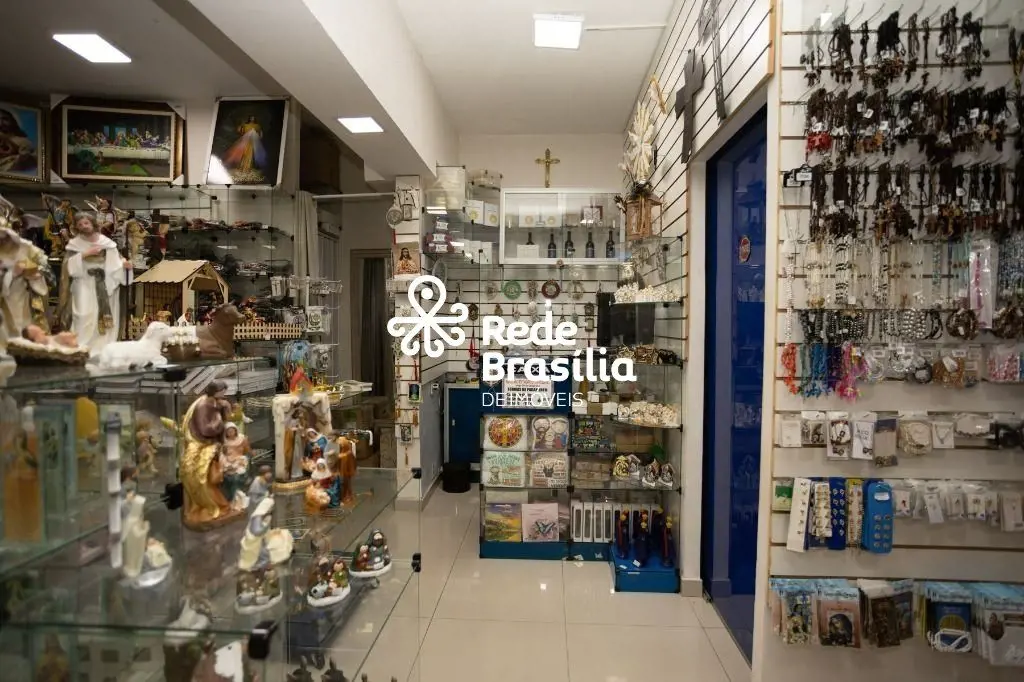 Rodovia Nb-04 - Núcleo Bandeirante- Loja comercial em galeria em ótima localizaç...