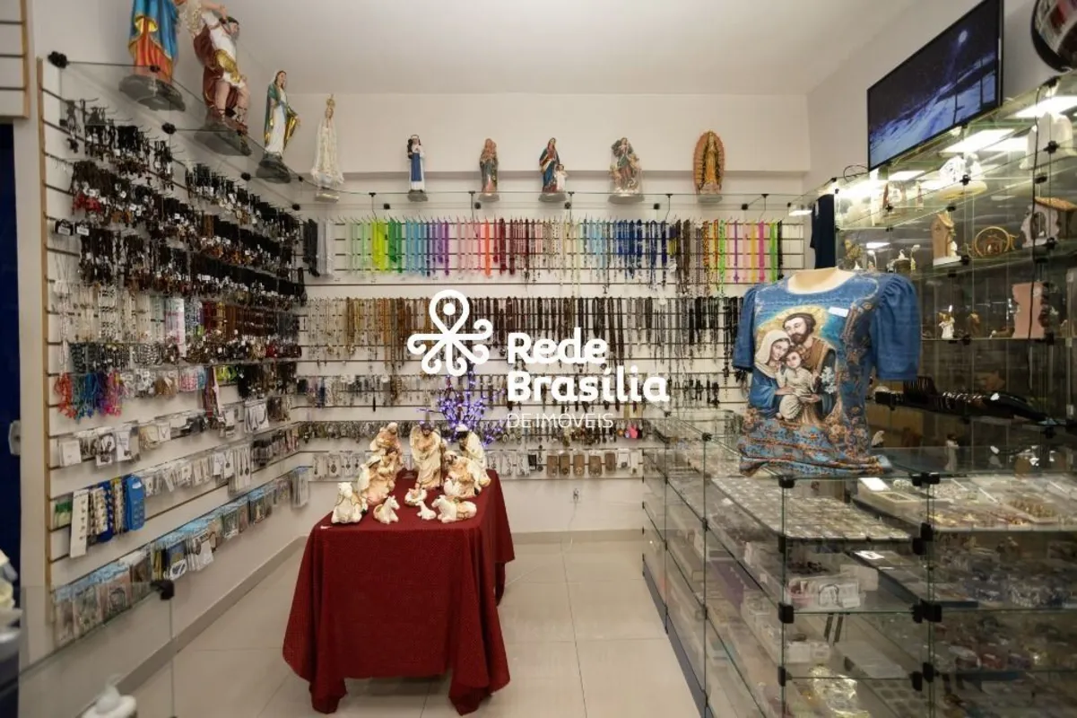 Rodovia Nb-04 - Núcleo Bandeirante- Loja comercial em galeria em ótima localizaç...