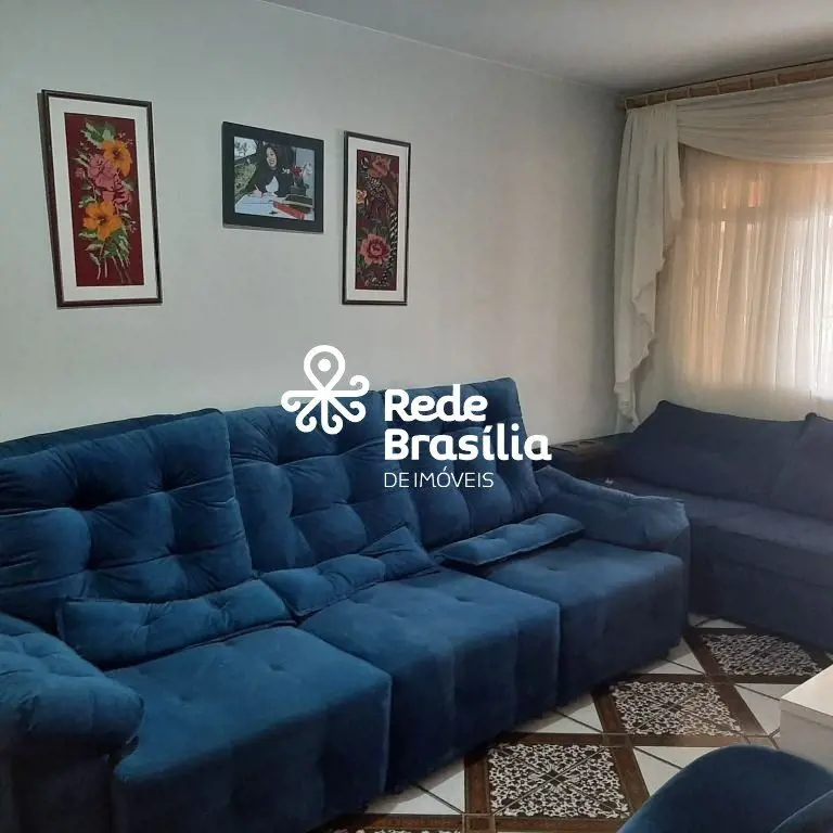 QNL 17 - Taguatinga Norte Ótima casa composta por: - Sala - Cozinha ampla com ar...